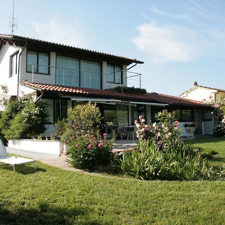 Pietrasanta - Versilia - Villa Arzilla Garden Con Piscina Тонфано Екстериор снимка